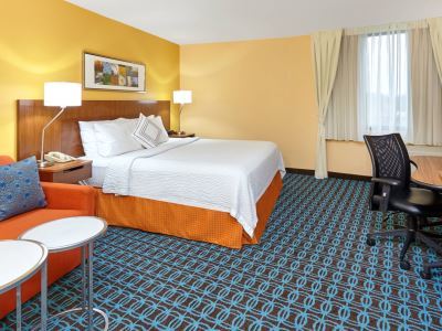 Hotel Fairfield And Chicago